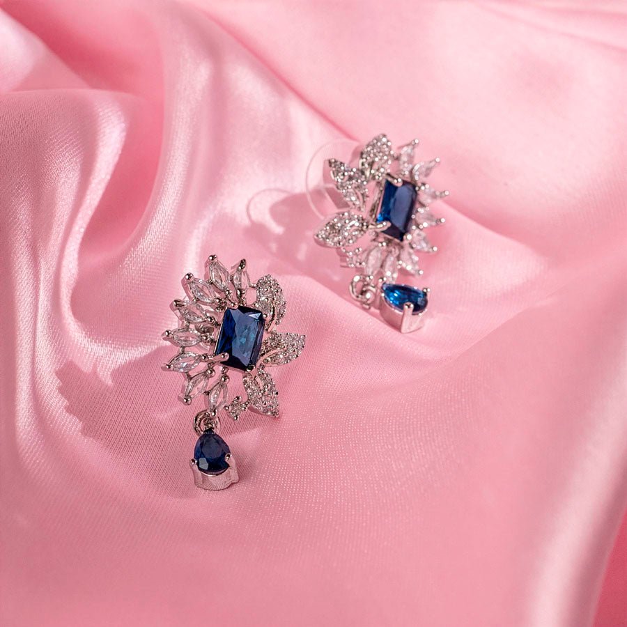 Sapphire Blue Silver Lightweight American Diamond Pendant Set for Women for Occasion and Party Wear (MI - PEN - 002 - BL - SL) - The Indian Mudra