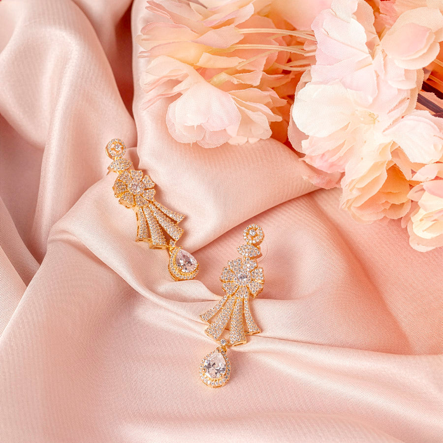 White Short Gold Lightweight American Diamond Necklace Set for Women for Occasion and Party Wear (MC-NS-007-AD-GD)